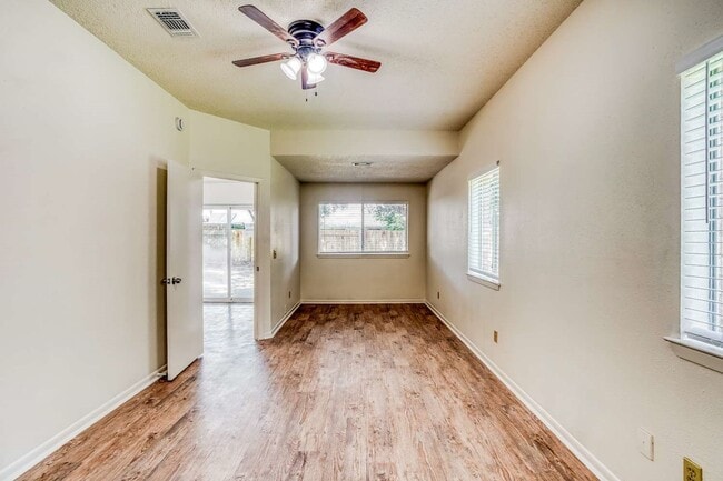 Building Photo - 22614 Powell House Ln