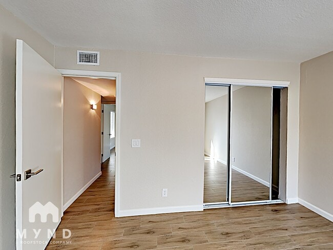 Photo - 2522 T St Unidad 8