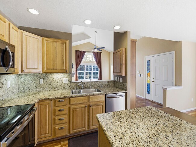 Photo - Beautiful 4-Bedroom Townhome With Finished Basement & 2 Full Kitchens!