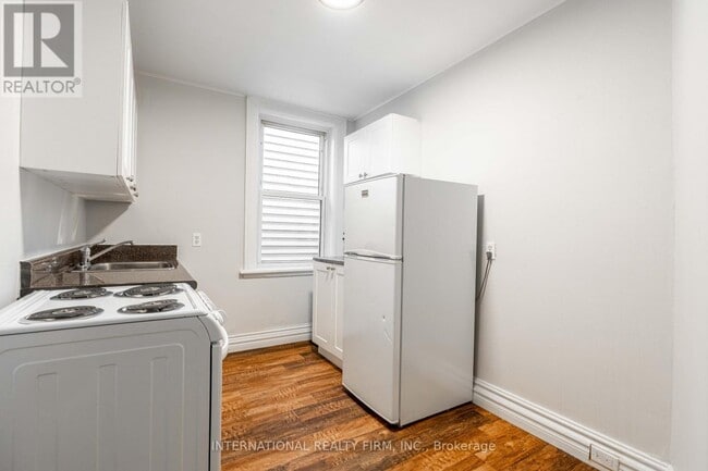 Photo - 221 Hamilton Rd Unit 3