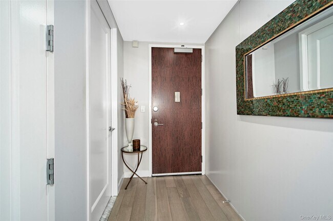 Photo - 10 City Pl Unidad PH4