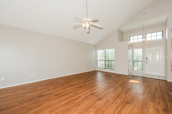 423 Barton Dr