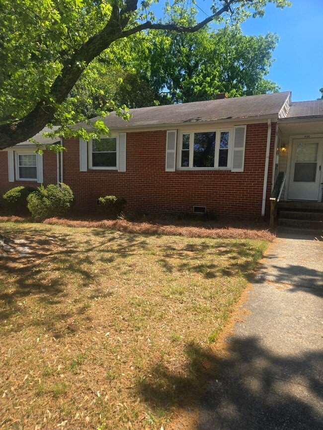 Building Photo - Charming Sunset Hills Condo
