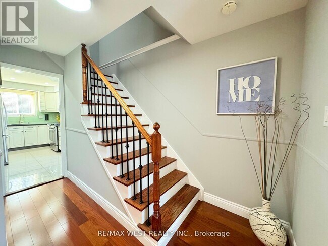 Photo - 1342 Roylen Rd