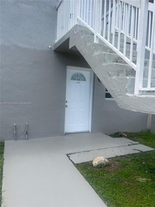 Photo - 438 NE 210th Cir Terrace Unit 102-4B