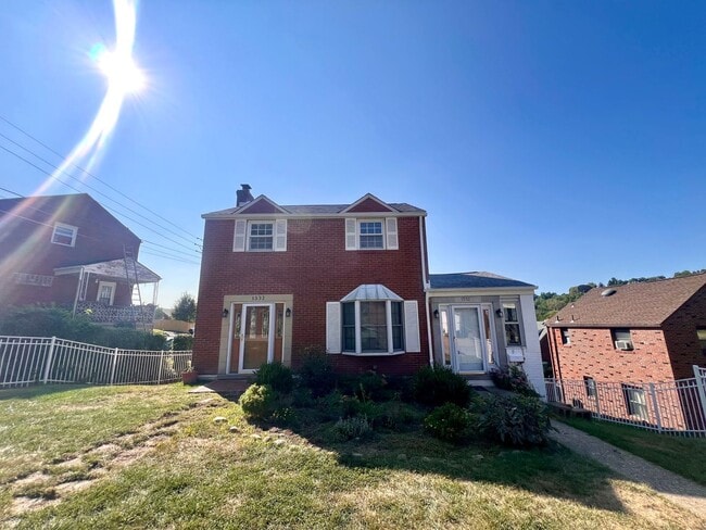 Photo - Pittsburgh - 2 Bedroom 1.5 Bathroom - Home...