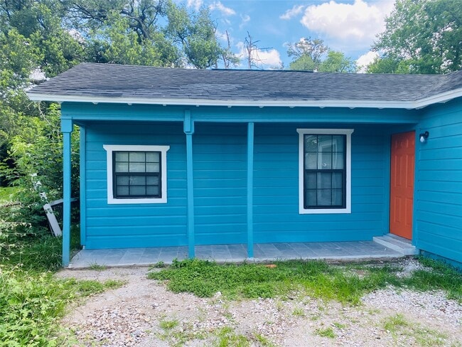 Photo - 7547 Laura Koppe Rd
