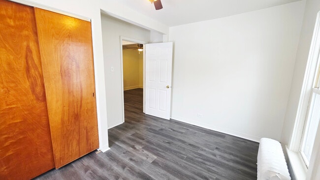 Photo - 15 E 21st St