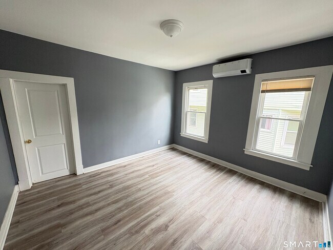 Photo - 120 Wilcox Ave Unit 2