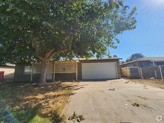 Building Photo - SW- 3 bedroom 1 bathrooms Rental