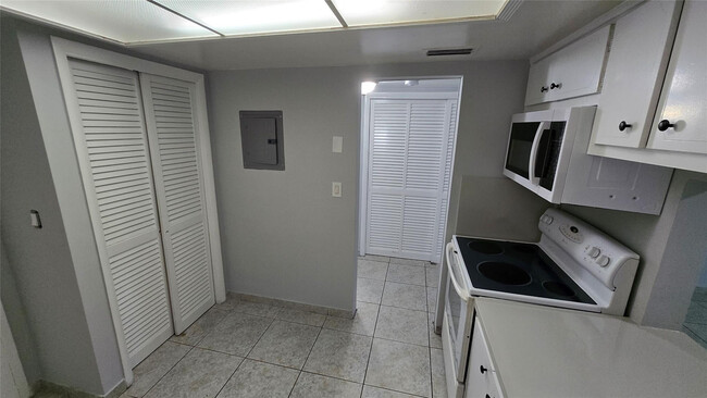 Photo - 16800 NE 15th Ave Unit 209