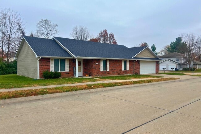 Photo - 2402 Garden Dr