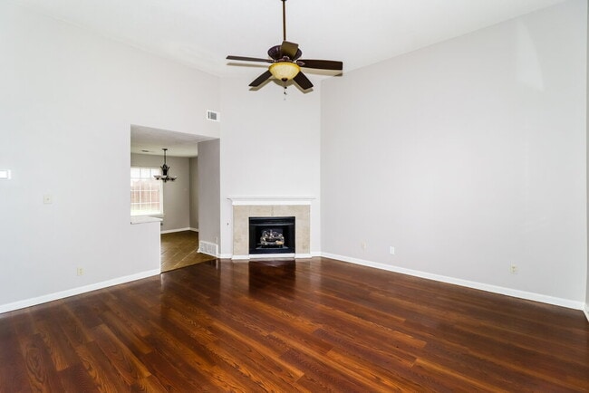 Photo - 6849 Skylar Mill Ave