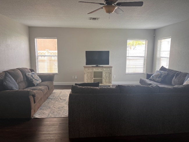 Photo - 1353 Karok St