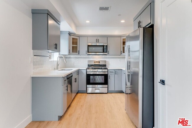 Photo - 1802 1/2 S Highland Ave