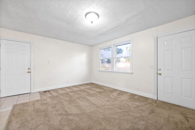 Photo - 1509 Nichols Dr