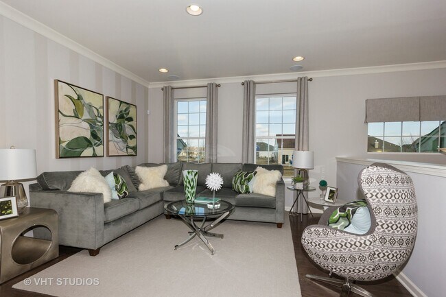 Photo - 285 Lakeshore Dr