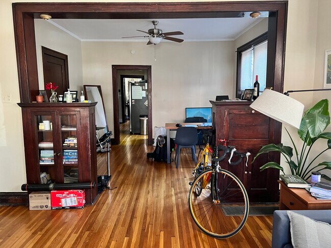 comedor o sala adicional - 2516 Bellevue Ave Unidad a