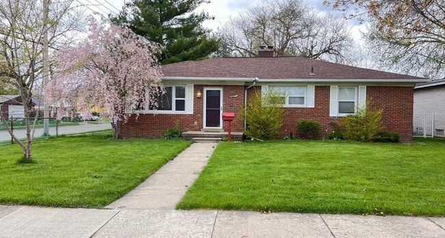 Building Photo - 24517 Rosebud Ave
