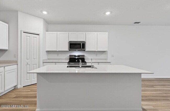 Photo - 3967 Mid Century St