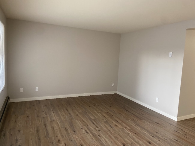 Photo - 14409 8th Ave SW