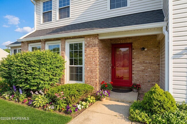 Photo - 280 Fairfield Pl