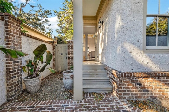 Photo - 1030 Village Oaks Ln