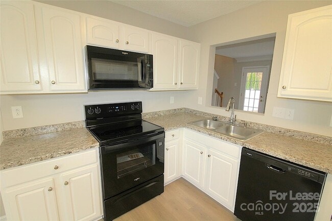 Photo - 409 Peachtree Rd