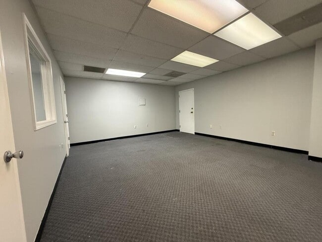 Photo - 4323 Division Street