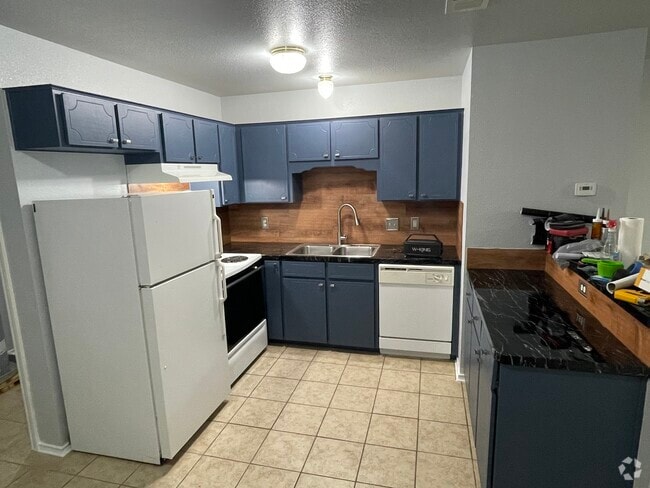Building Photo - 4408 Mattie Dr Rental