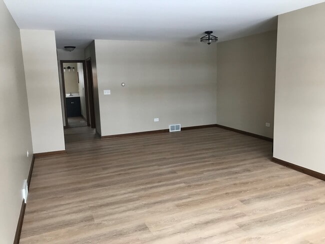 Comedor - 654 Eletson Dr