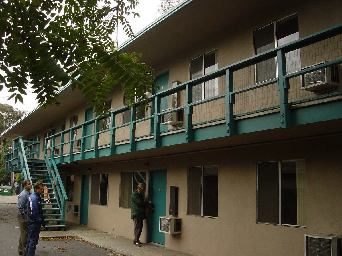Photo - Parkside Apartments