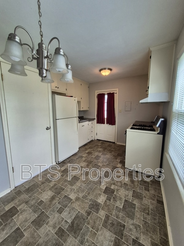 Photo - 717 E Gift Ave