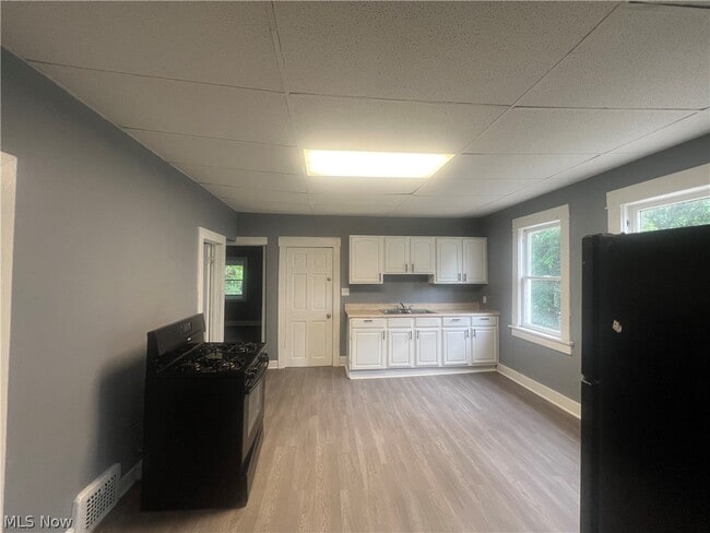 Photo - 10304 Shale Ave Unit 1