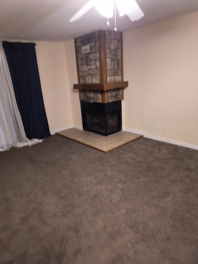 Photo - 922 S Walden St Unit 102