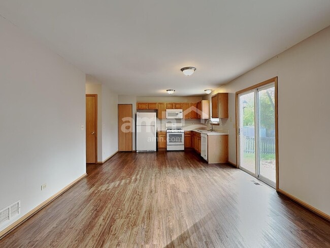 Photo - 233 E Cobbler Ct