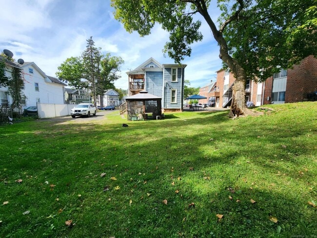 Photo - 76 N First St