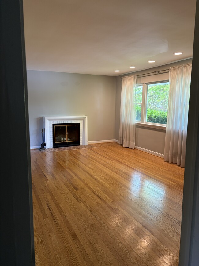 Photo - 9311 Chanute Dr