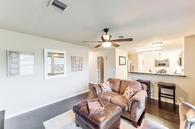 Photo - 5903 Shining Leaf Ct