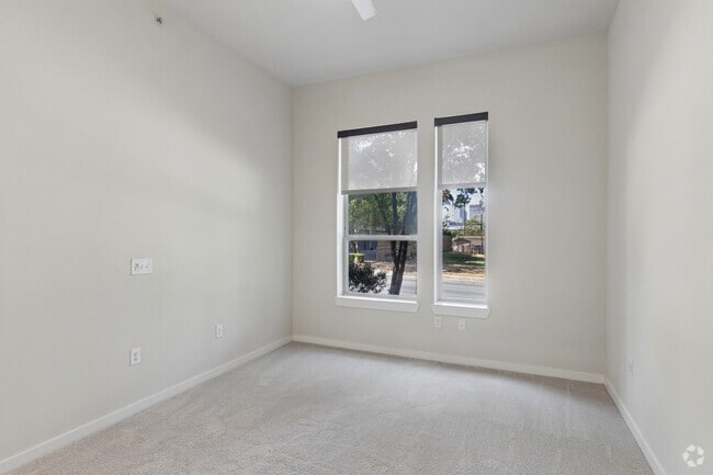 A5 1BR, 1BA - 768SF - Bedroom