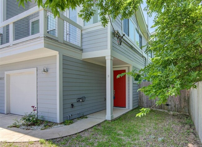 Building Photo - 3317 Blumie St Unit B Rental