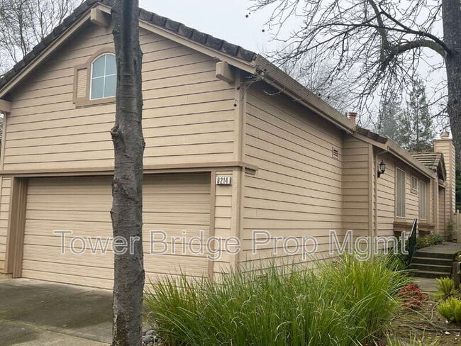 Photo - 8214 Wild Tree Pl