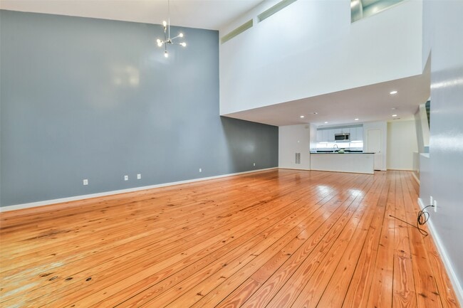 Photo - 2716 Chenevert St