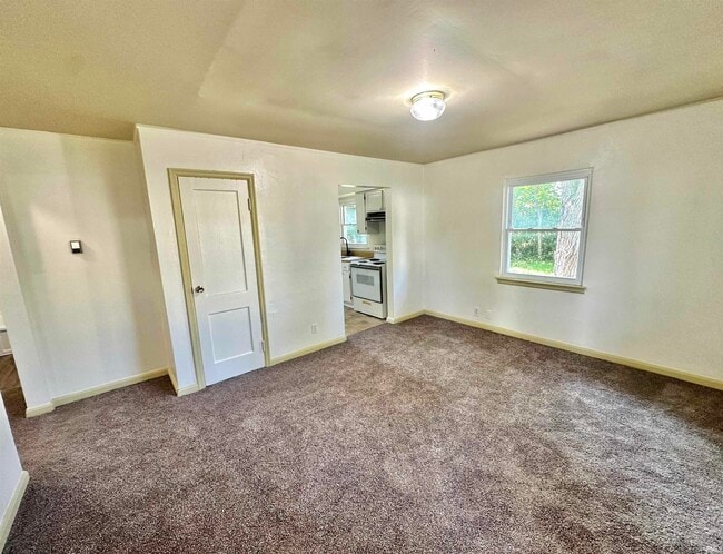 Photo - 1901 Conlin Ave