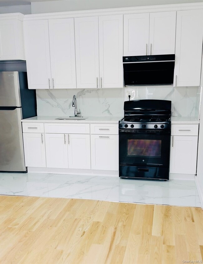 Photo - 135 Sheridan Ave