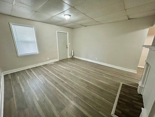 Photo - 3 Bedroom Available!!