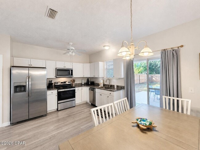 5726 Beach Dr