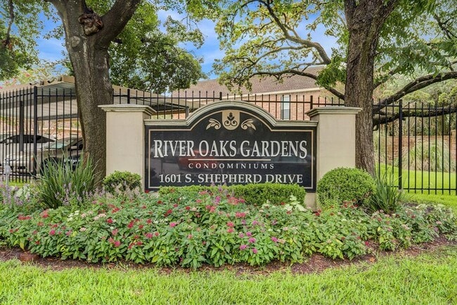 Building Photo - 1601 S Shepherd Dr Unit 102 Rental