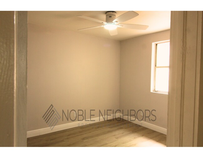 Photo - 1227 W 3rd St