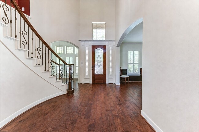 Photo - 1335 Altavilla Ln